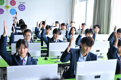 新華電腦教育用愛與責任詮釋職業教育的匠心