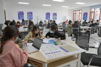 金融學院實驗室建設史 睿虎教育學院的演進與成就